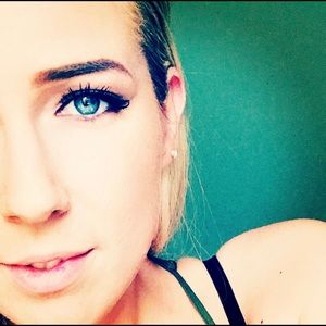 Meet your Posher, Dani